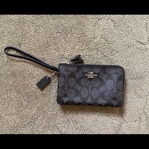 Coach double zip wristlet (small)